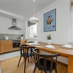 شقة Beautiful In For 4 People By Rent Like فروتسواف