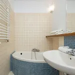 Beautiful In For 4 People By Rent Like شقة *