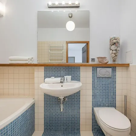 アパート Beautiful In For 4 People By Rent Like ヴロツワフ